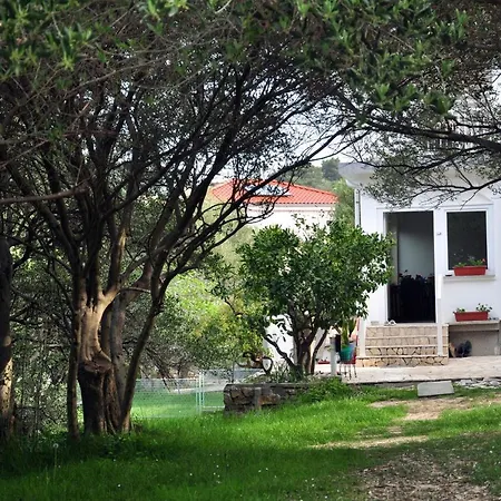 Πανσιόν By The Sea Rab - 18786