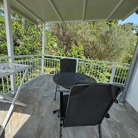 By The Sea Rab - 18786 Guest house